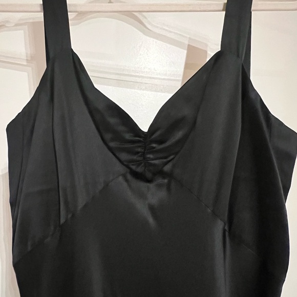 DANNIJO Black Satin Garment - Picture 2 of 6